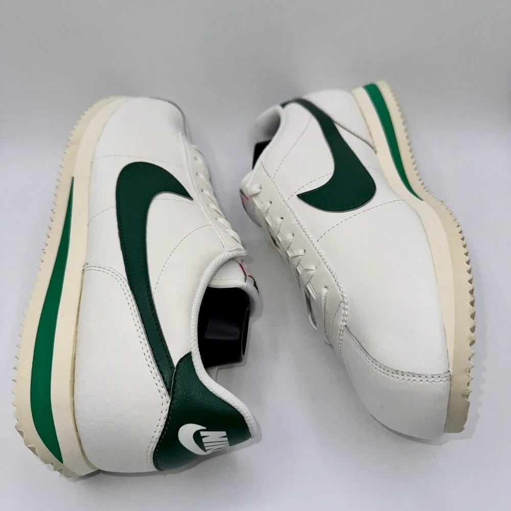 Nike Cortez Sneakers Men's Size 10.5 Women's Size 12 Gorge Green Leather White